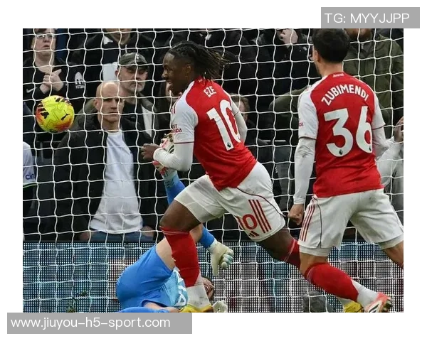 英超激战利物浦小胜热刺阿森纳稳居圣诞冠军皇马喜迎三连胜盛况